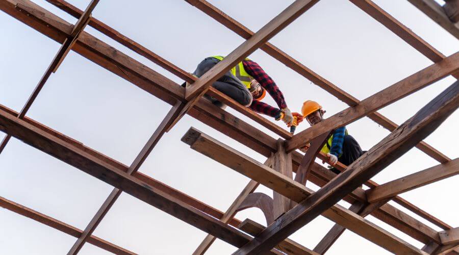 Professional gutter cleaning services in Clifton, TX